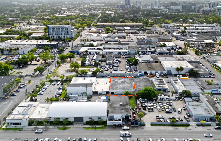 825 NW 8th Ave, Fort Lauderdale, FL for lease - Building Photo - Image 3 of 7