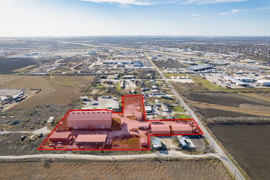 9092 Green Rd, Converse, TX à vendre - Photo du bâtiment - Image 2 de 15