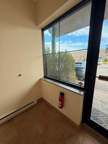 10147 Royalton Rd, North Royalton, OH for lease - Building Photo - Image 3 of 23