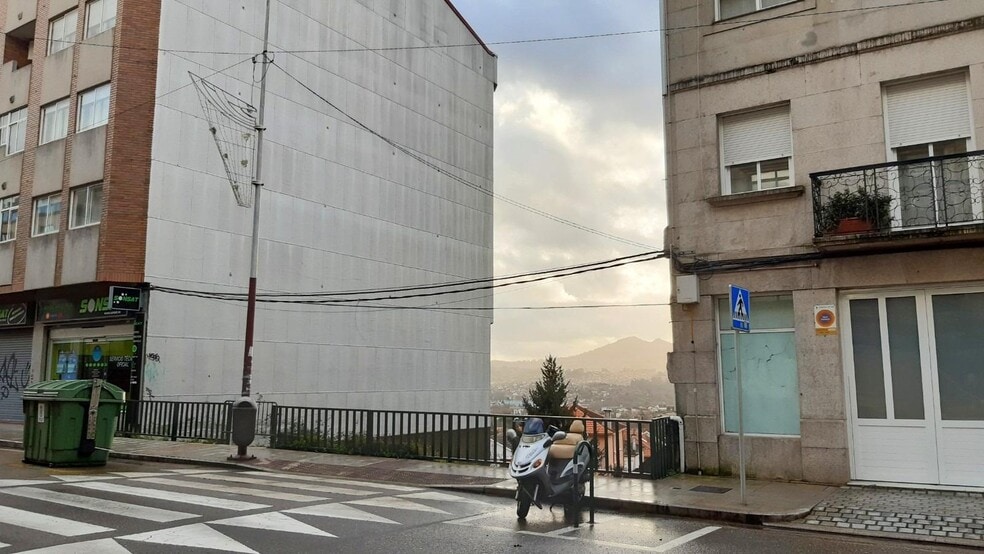 Avenida Ramón Nieto, 94, Vigo, Pontevedra for sale - Building Photo - Image 1 of 7