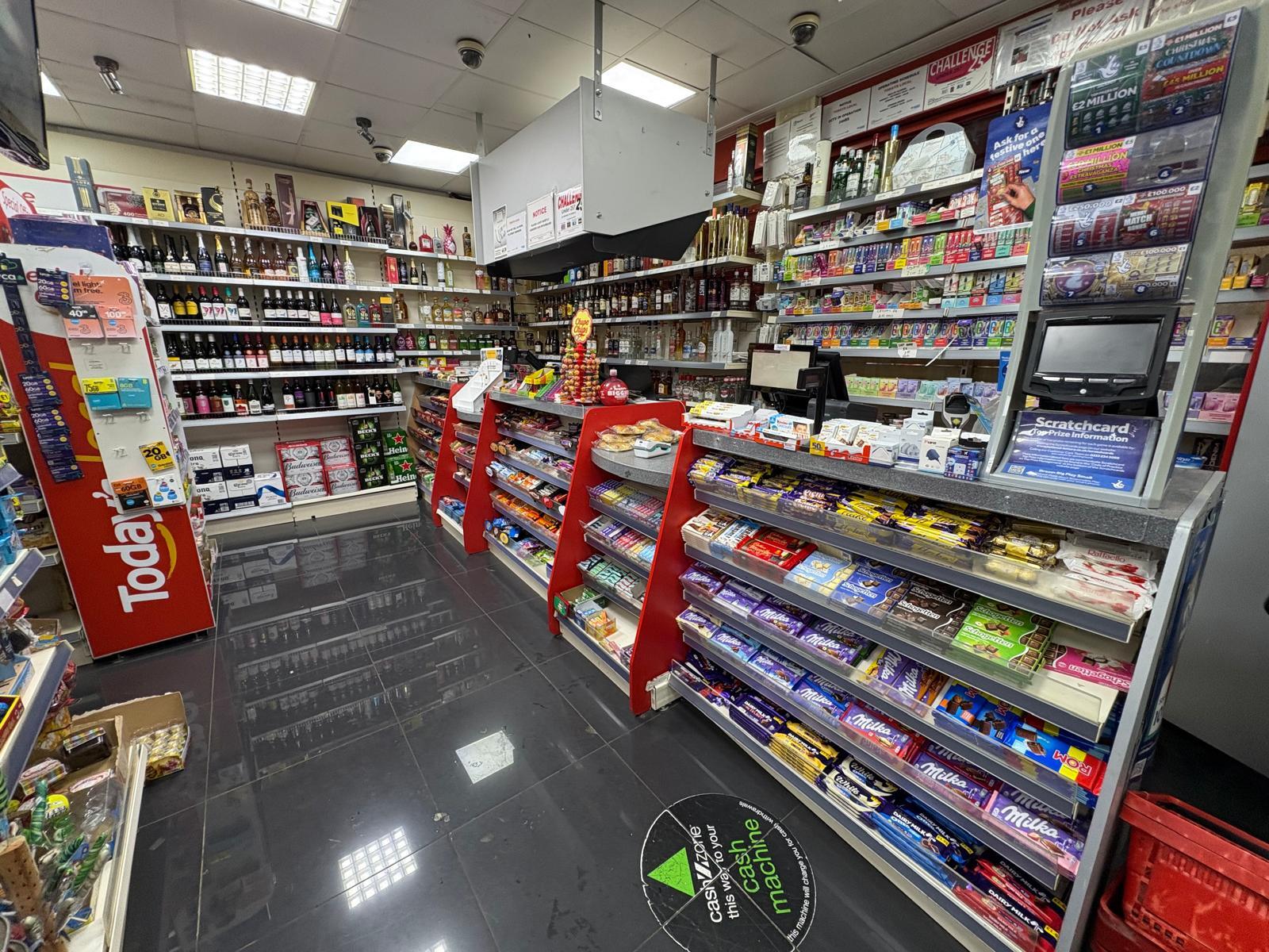 128B Windermere Av, Wembley à vendre Photo principale- Image 1 de 11