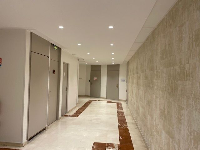 Bureau dans Rosny-sous-Bois à louer - Photo du bâtiment - Image 2 de 4