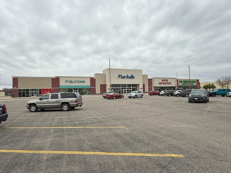 1001 18th Ave NW, Austin, MN à louer - Photo principale - Image 1 de 8