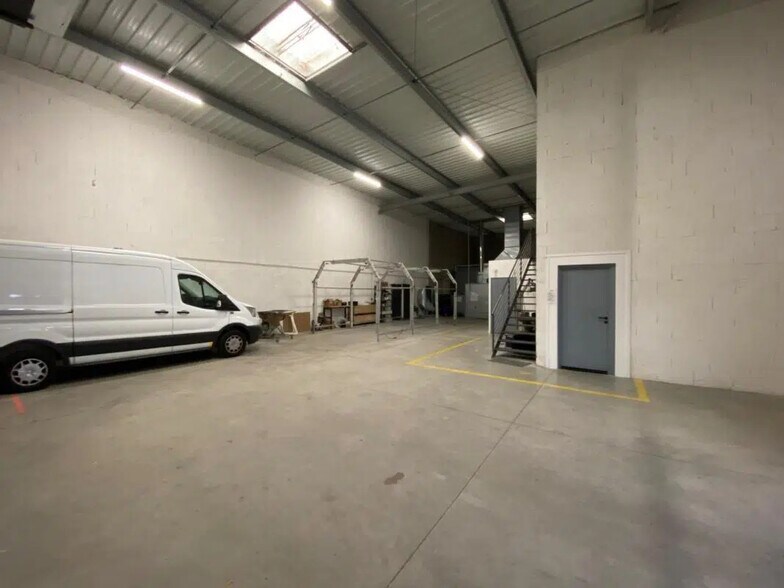 Office in Décines-Charpieu for lease - Interior Photo - Image 3 of 9