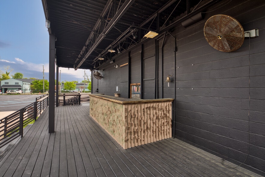 211 W 24th St, Norfolk, VA for sale - Building Photo - Image 2 of 8