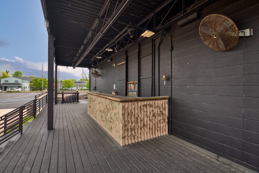 211 W 24th St, Norfolk, VA à vendre - Photo du bâtiment - Image 2 de 8