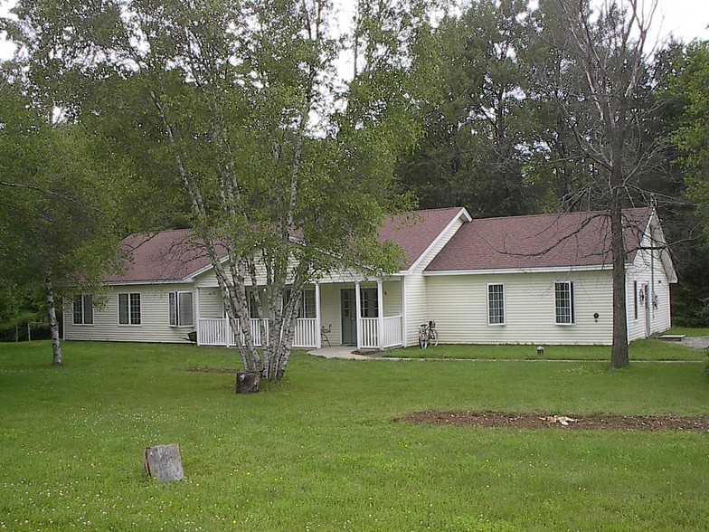 60 Carmel Rd S, Hampden, ME à vendre - Photo principale - Image 1 de 1