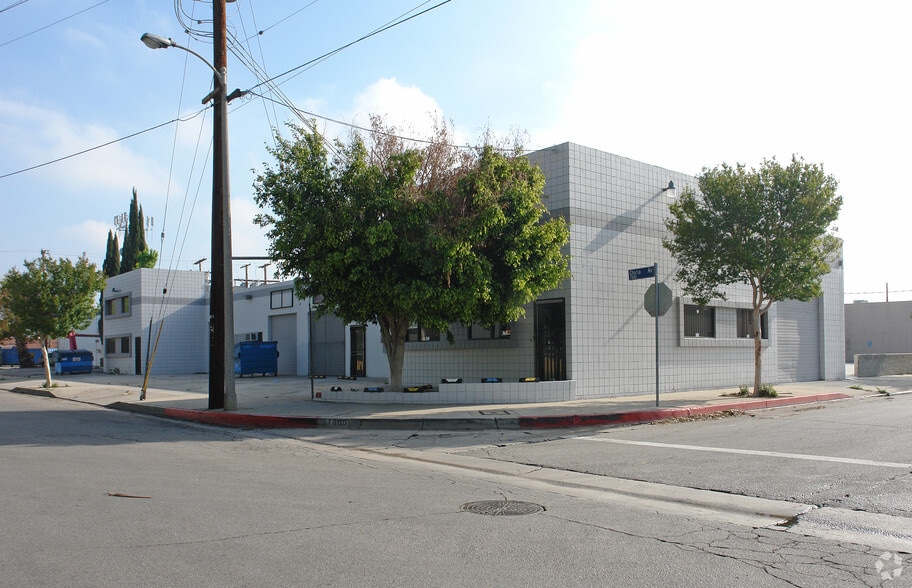 7800 Gloria Ave, Van Nuys, CA for sale - Building Photo - Image 2 of 4