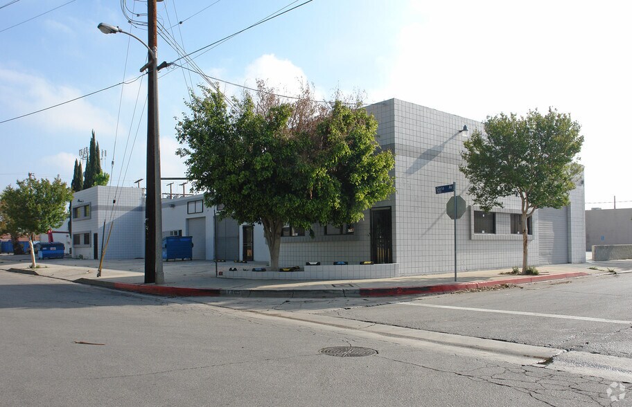 7800 Gloria Ave, Van Nuys, CA à vendre - Photo du bâtiment - Image 2 de 4
