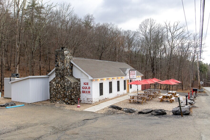 264 Hillsdale Rd, Egremont, MA à vendre - Photo du bâtiment - Image 3 de 30