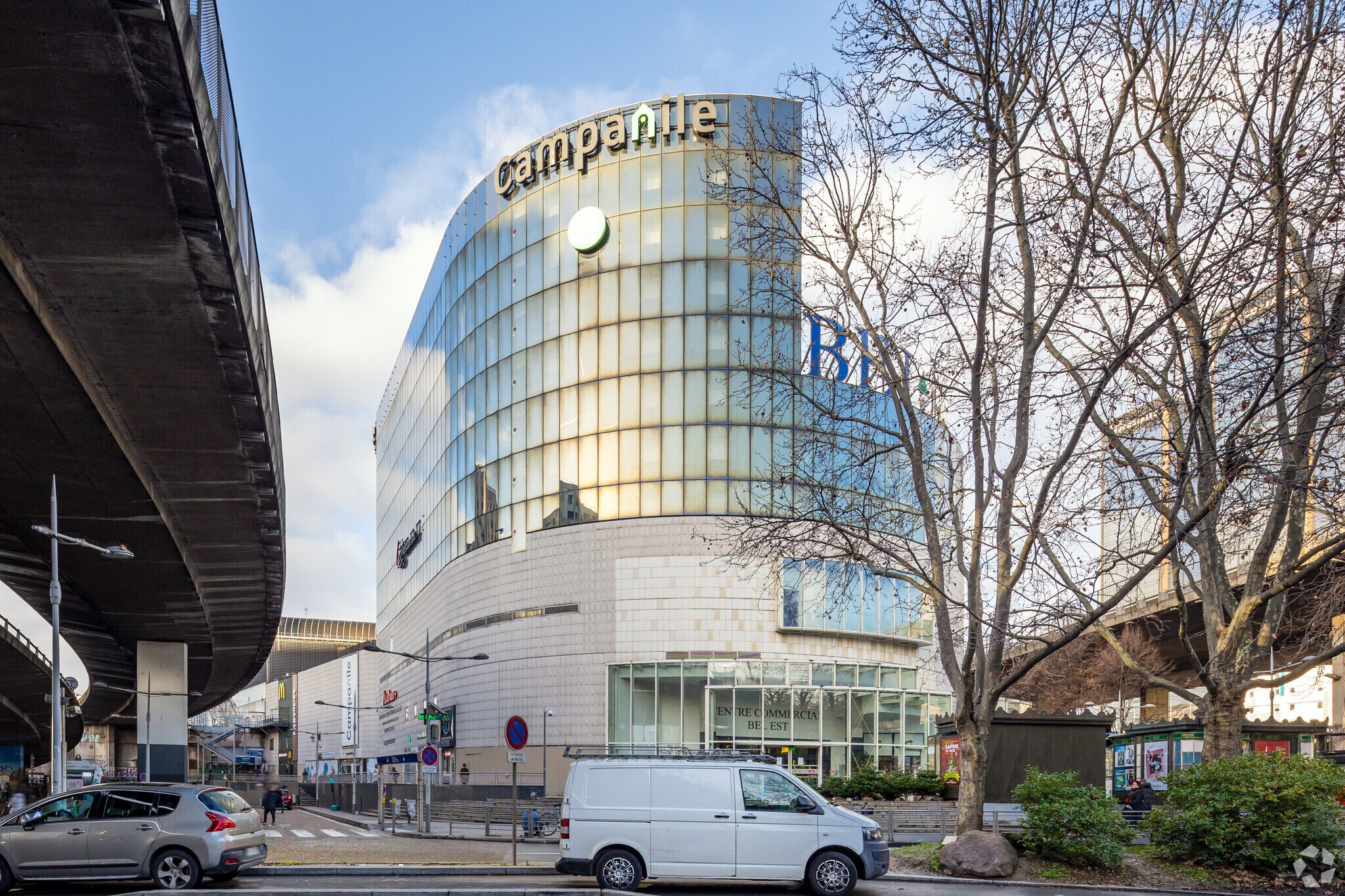 Flex in Bagnolet for lease Primary Photo- Image 1 of 6