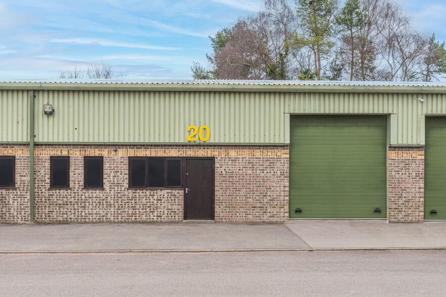 Horcott Rd, Fairford for lease - Primary Photo - Image 1 of 6