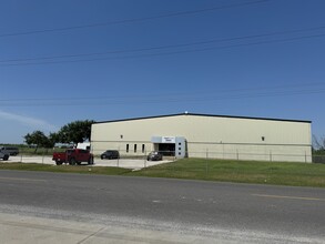 2345 N Central Ave, Brownsville, TX for lease Building Photo- Image 2 of 9