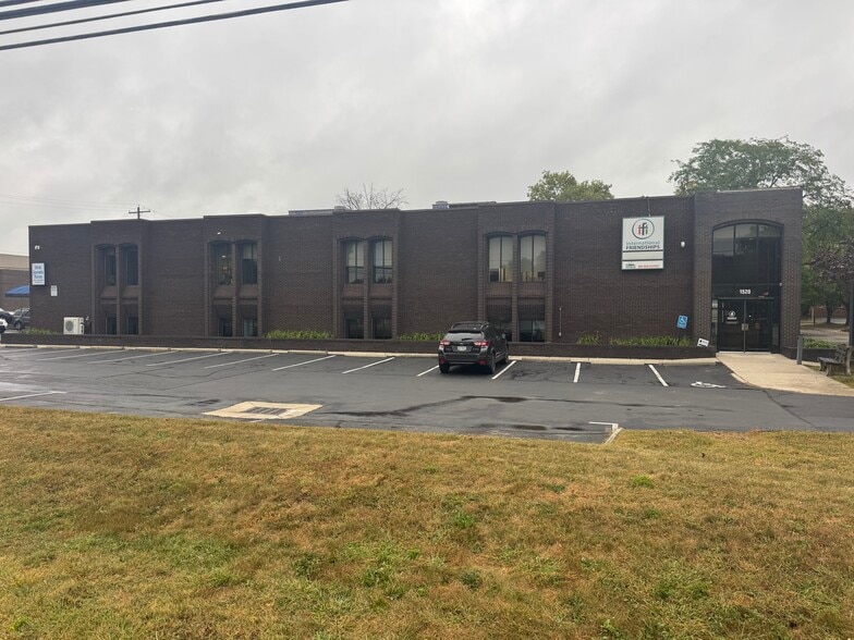 1520 Old Henderson Rd, Columbus, OH for lease - Building Photo - Image 3 of 7