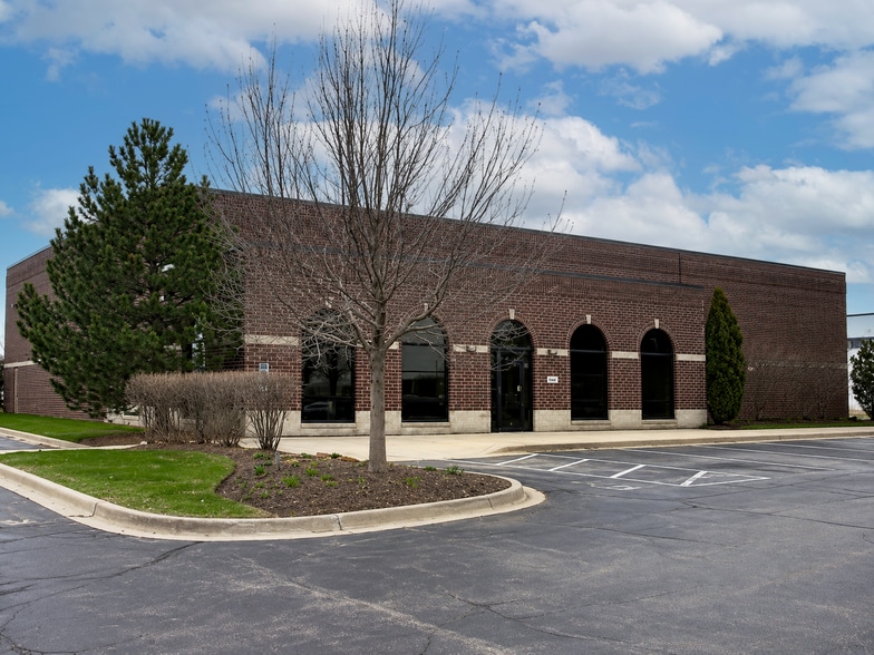 4901 Prime Pky, McHenry, IL for sale - Building Photo - Image 1 of 17