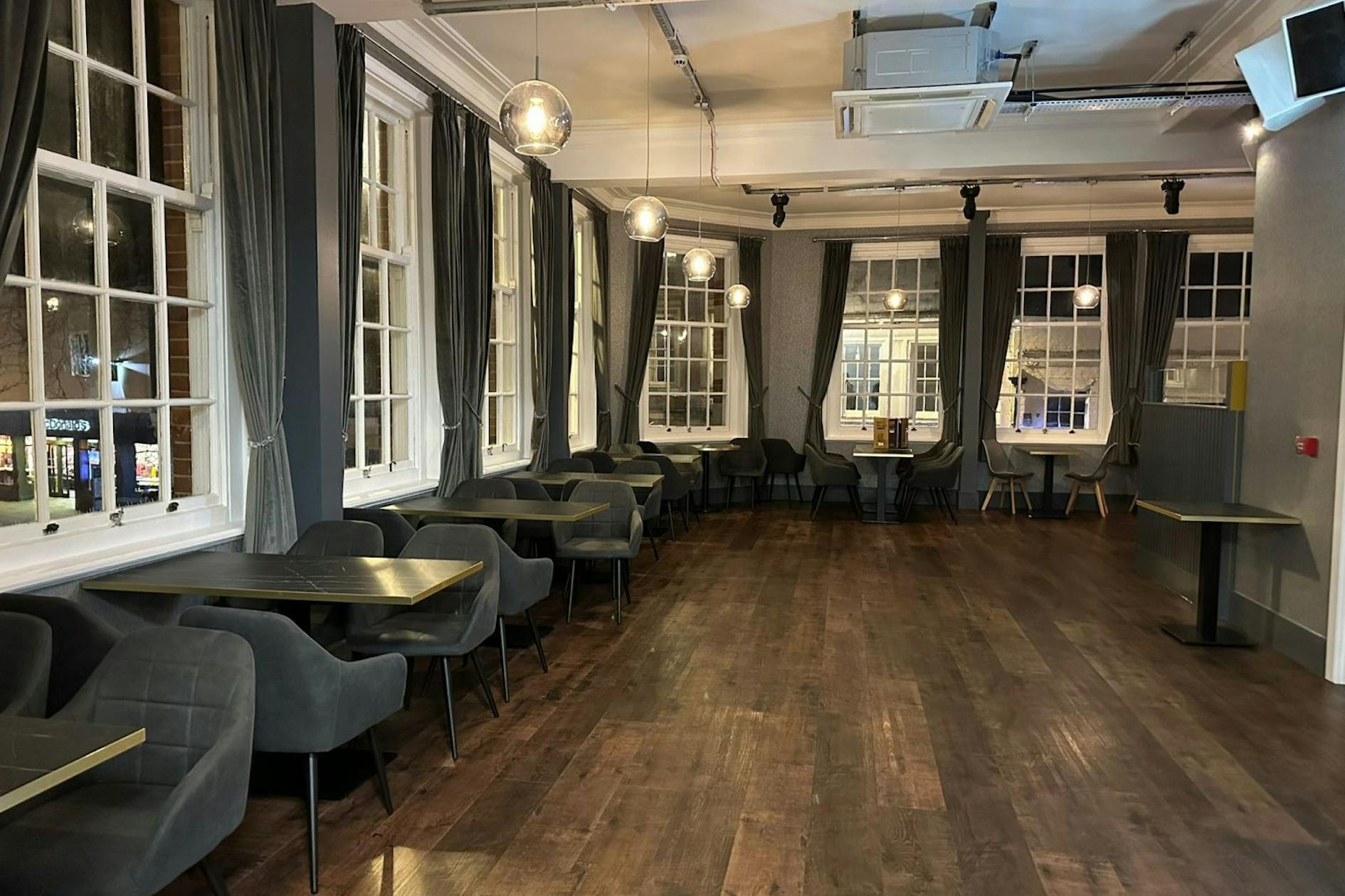 2 Winchester St, Basingstoke for lease Interior Photo- Image 1 of 10