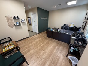 2214 Emery St, Denton, TX à louer Photo intérieure- Image 1 de 6