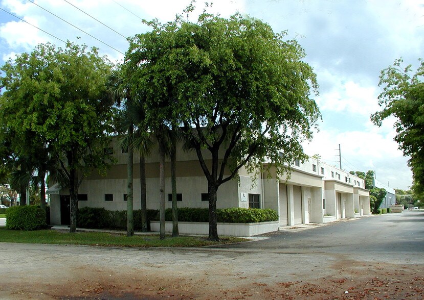 4199 N Dixie Hwy, Boca Raton, FL à louer - Photo du bâtiment - Image 2 de 17