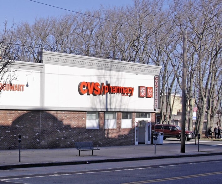 6702 Fort Hamilton Pky, Brooklyn, NY à vendre - Photo du bâtiment - Image 2 de 5