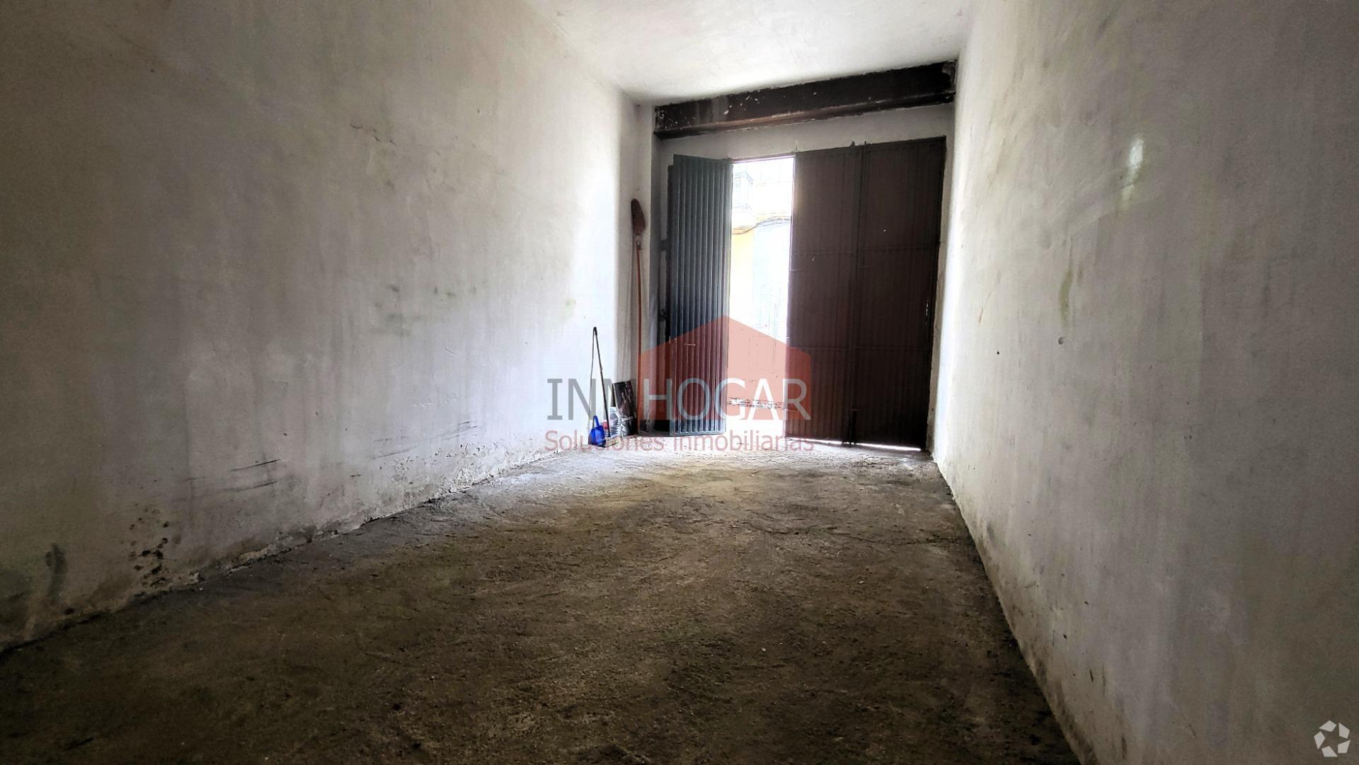 Industrial in Ávila, Ávila for lease Interior Photo- Image 1 of 2