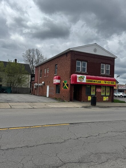 2501 Pine Ave, Niagara Falls, NY for sale - Building Photo - Image 3 of 13