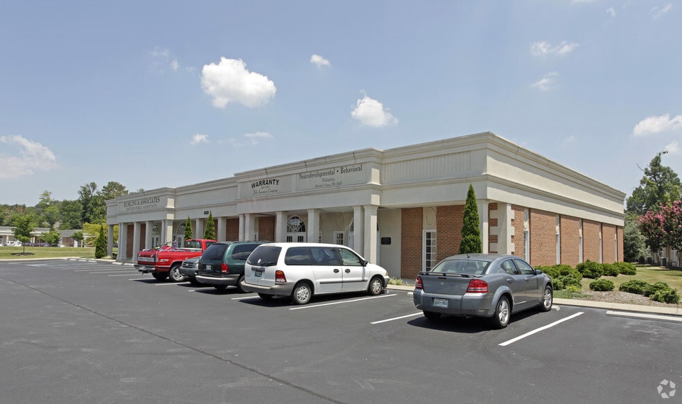 6131 Shallowford Rd, Chattanooga, TN for sale - Building Photo - Image 3 of 10