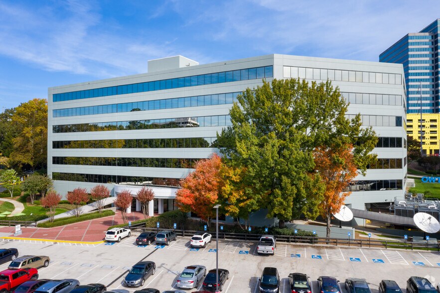 3500 Piedmont Rd NE, Atlanta, GA à louer - Photo du bâtiment - Image 1 de 17