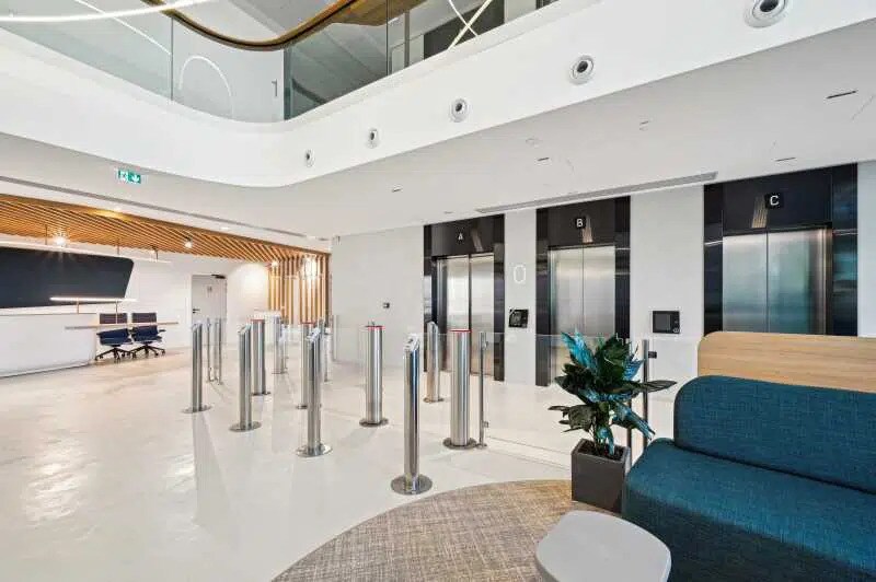 Bureau dans Bagneux à louer - Photo du bâtiment - Image 2 de 11