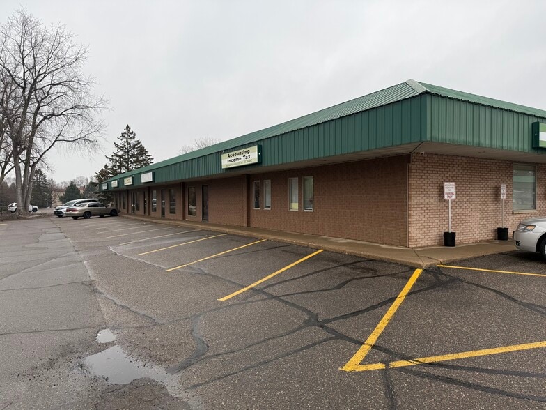 9201-9205 N Lexington Ave, Circle Pines, MN for lease - Building Photo - Image 2 of 16
