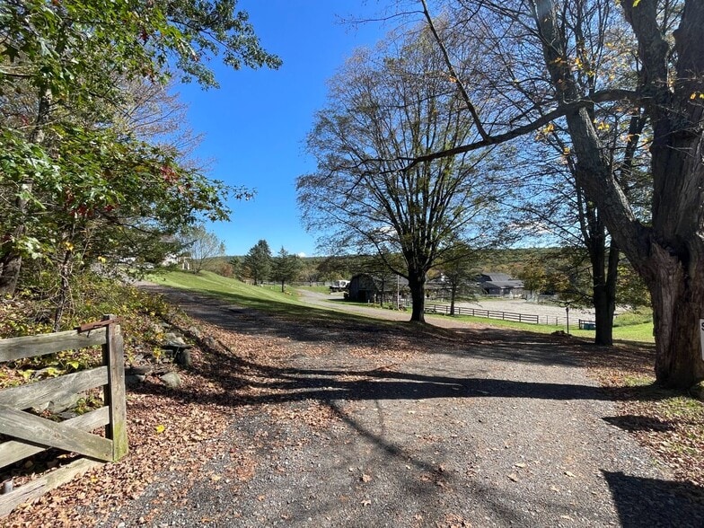 400 Union Valley Rd, Newfoundland, NJ for lease - Building Photo - Image 3 of 9