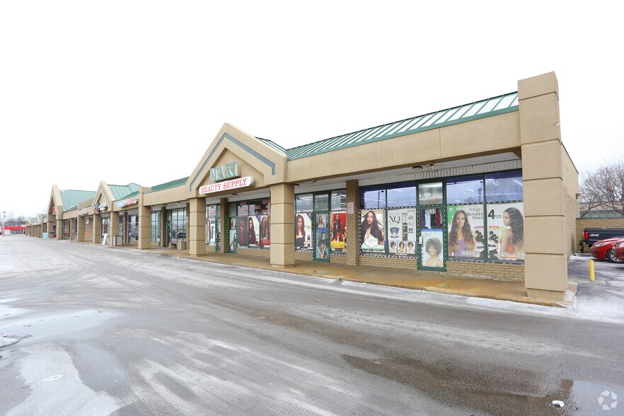 7401-7533 N Lindbergh Blvd, Hazelwood, MO à louer - Photo du bâtiment - Image 3 de 4