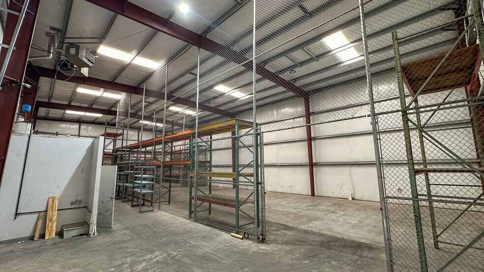 1345 Geronimo Dr, El Paso, TX à louer - Photo du bâtiment - Image 2 de 15