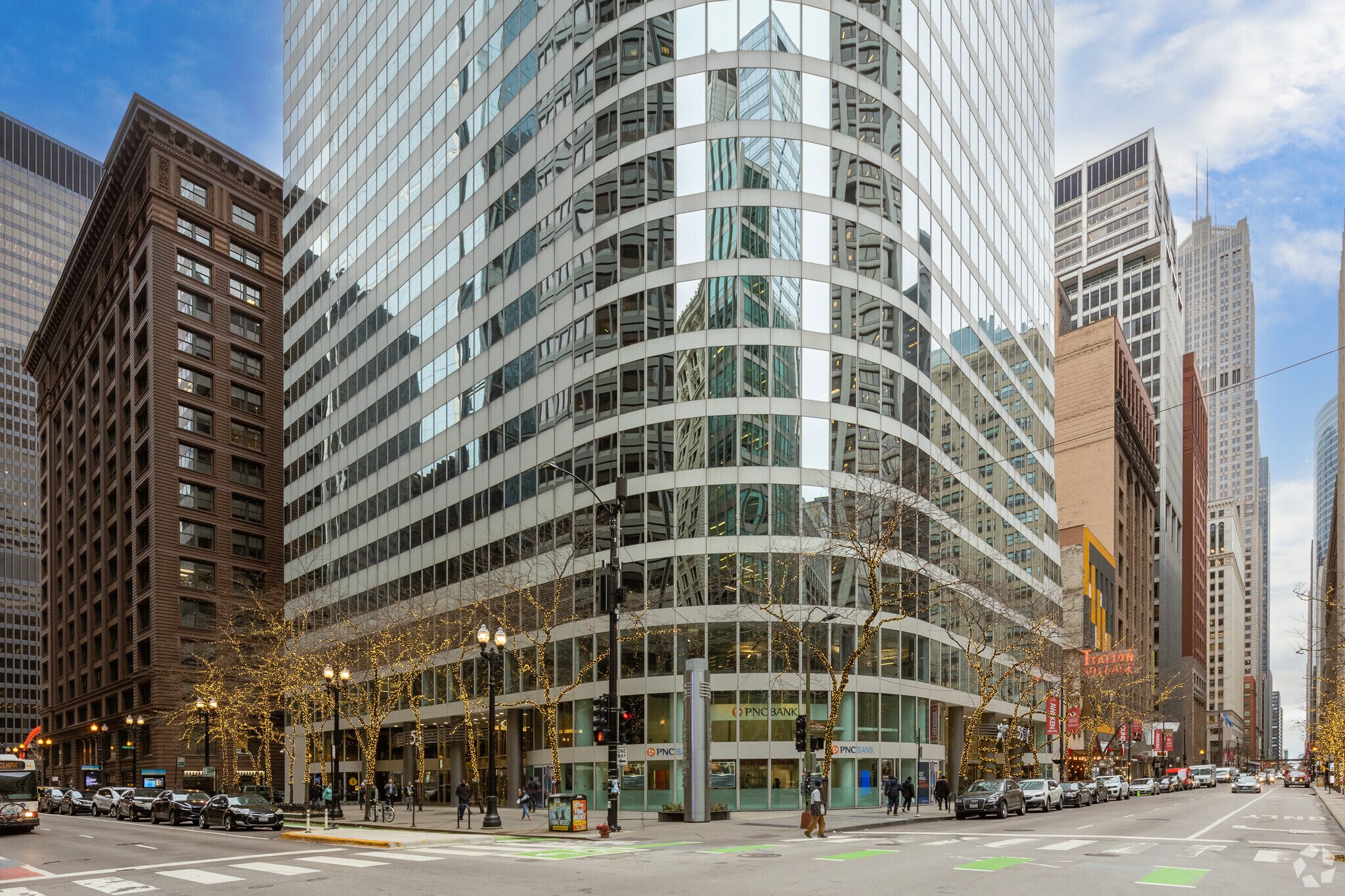 55 W Monroe St, Chicago, IL à louer Photo du bâtiment- Image 1 de 11