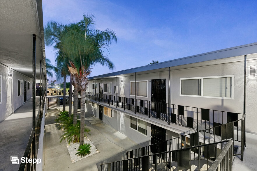 1019 Lewis Ave, Long Beach, CA for sale - Building Photo - Image 3 of 12