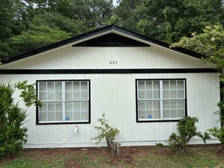 Plus de détails pour 205 Glenview Ter, Winder, GA - Multi-résidentiel à vendre