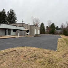 7 Lordship Rd, East Granby, CT for lease Interior Photo- Image 1 of 2