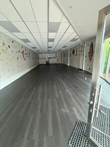 122-129 Middle Neck Rd, Great Neck, NY à louer - Photo intérieure - Image 3 de 8