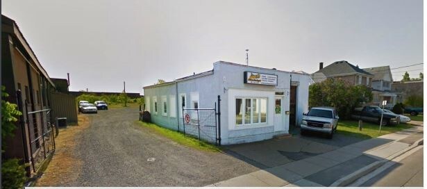 Plus de détails pour 212 Burgar St, Welland, ON - Industriel à vendre