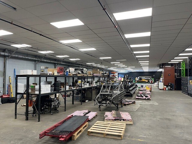 374 West St, Bristol, CT à louer - Photo du bâtiment - Image 3 de 9