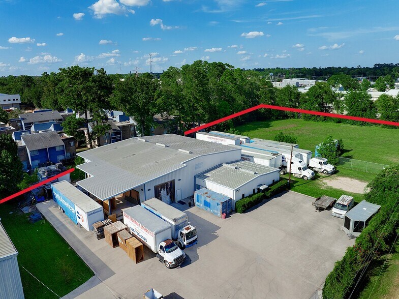 316 Post Oak Dr, Conroe, TX à louer - Photo du bâtiment - Image 1 de 1