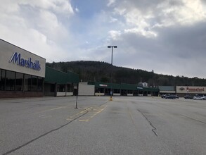 200-399 Tenney Mountain Hwy, Plymouth, NH for lease Building Photo- Image 2 of 10