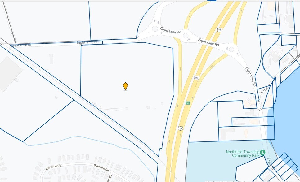 435 W Eight Mile Rd, Whitmore Lake, MI à vendre - Photo du bâtiment - Image 3 de 3