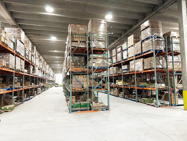 More details for 18770 NE 6th Ave, Miami, FL - Industrial for Lease