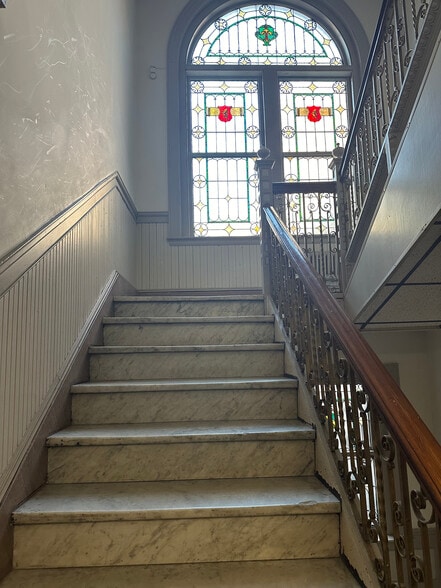 677-685 Main St, Waltham, MA for lease - Interior Photo - Image 3 of 8