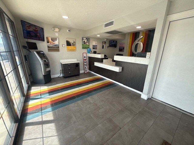 3351 E Andy Devine Ave, Kingman, AZ à vendre - Photo du bâtiment - Image 3 de 9