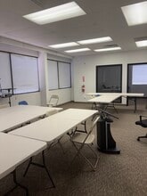 1232 E Broadway Rd, Tempe, AZ à louer Photo intérieure- Image 1 de 8