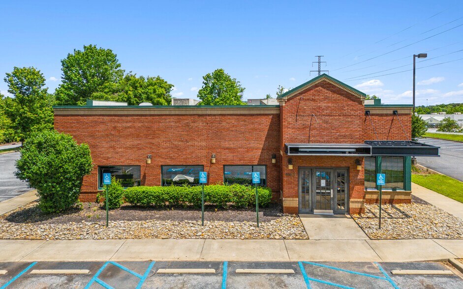 6200 White Horse Rd, Greenville, SC à louer - Photo du bâtiment - Image 2 de 8