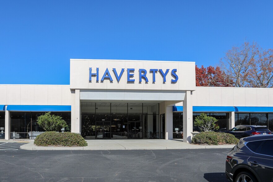 2297 Main St East, Snellville, GA à vendre - Photo du bâtiment - Image 2 de 24