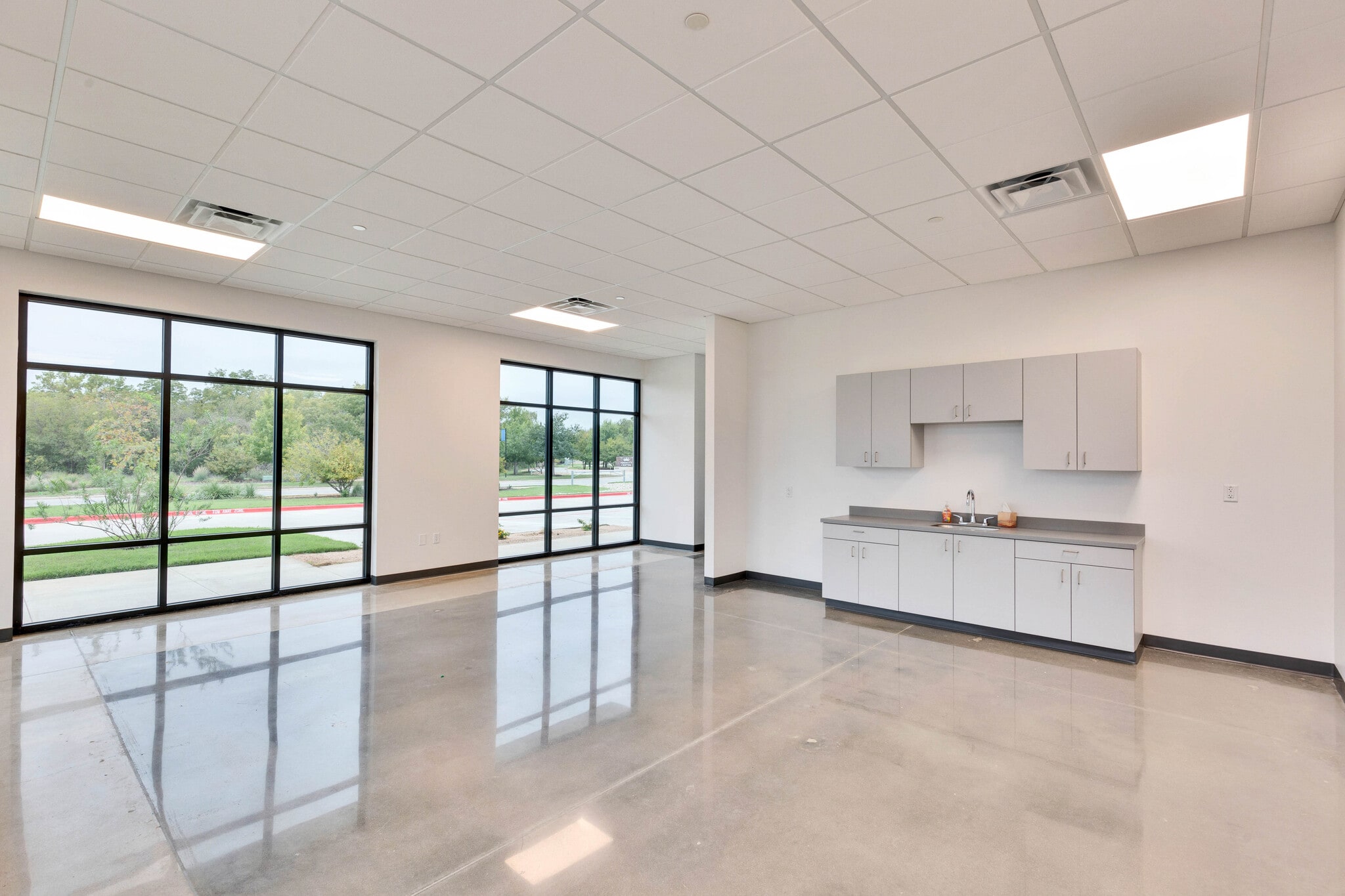 1305 Blue Ridge Dr, Georgetown, TX for lease Interior Photo- Image 1 of 3