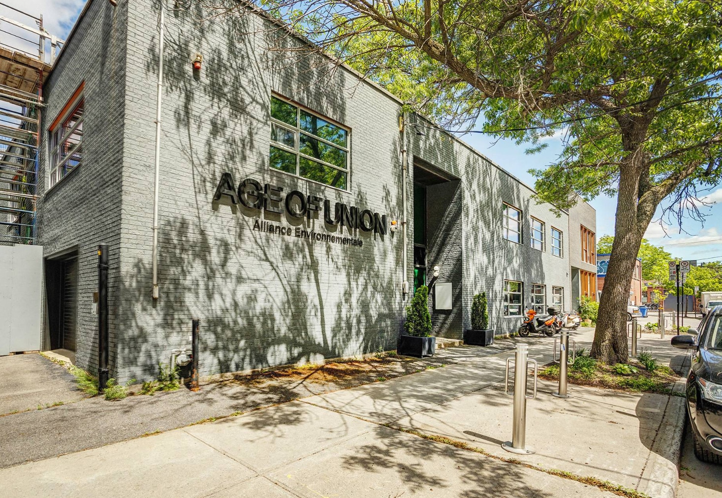 7049 Rue Saint-Urbain, Montréal, QC à vendre Photo principale- Image 1 de 18